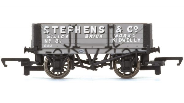 R6746 Hornby 00 gauge 4 Plank Wagon 'Stephens & Co.'