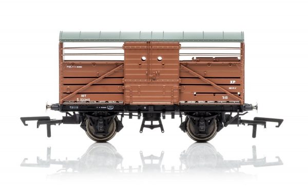 R6840 Hornby 00 Dia.1530 Cattle Wagon, British Railways (ex SR) S552345