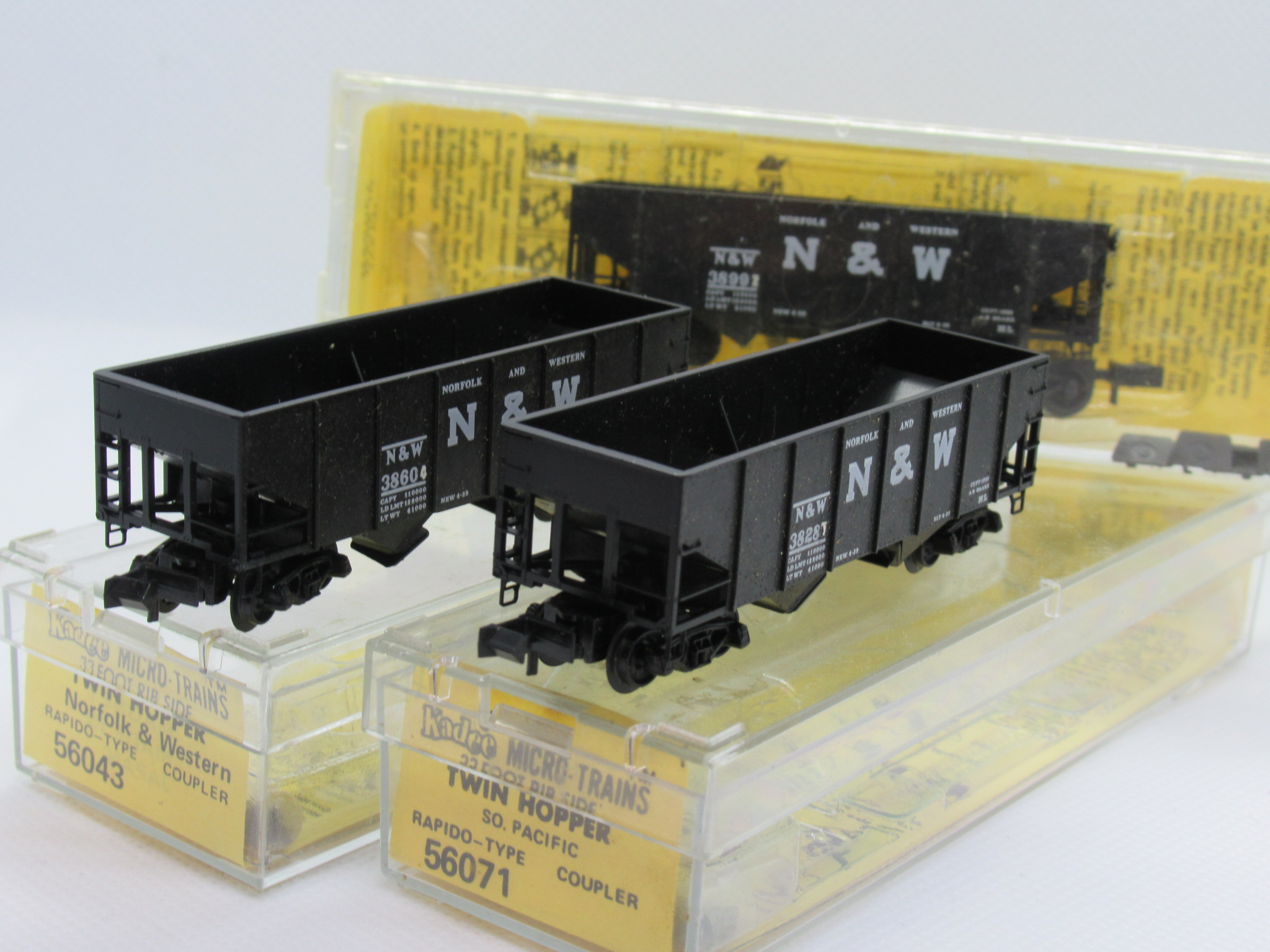 Secondhand Micro Trains N gauge Twin Hopper wagons Norfolk and Western ...