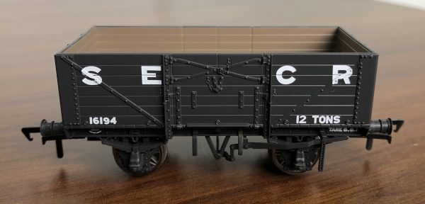 907002 Rapido UK OO D1355 7 plank open – SECR no.16194