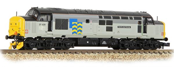 371-164 Graham Farish N gauge Class 37/4 Refurbished 37428 'David Lloyd George' BR Railfreight Petroleum Sector