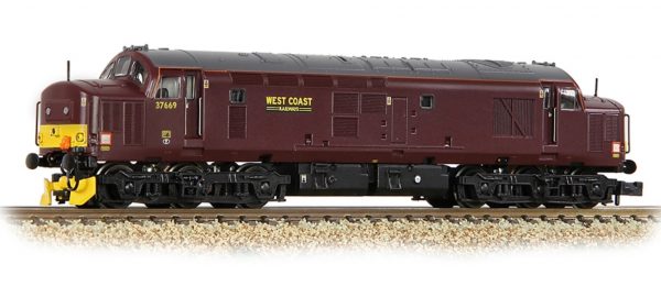 371-172 Graham Farish N gauge Class 37/5 Refurbished 37669 WCRC Maroon