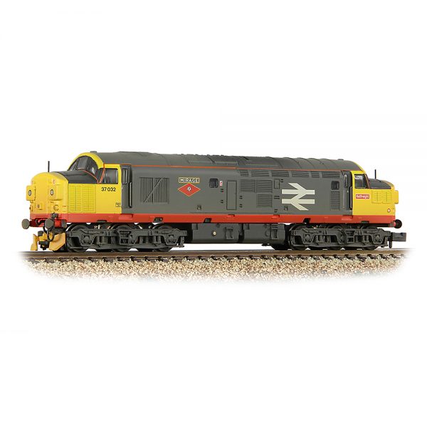 371-474 Graham Farish N gauge Class 37/0 Split Headcode 37032 'Mirage' BR R.freight (Red Stripe)