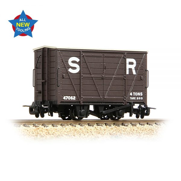 393-126 Bachmann 009 RNAD Box Van SR Brown
