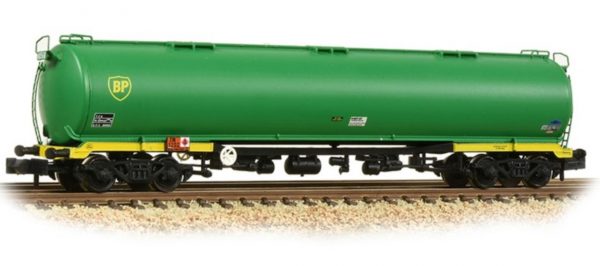 373-561 Graham Farish N gauge TEA Tanker BP green – Kent Garden Railways