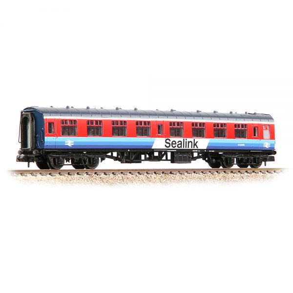 374-065A Graham Farish N gauge BR Mk1 SK Second Corridor BR Sealink