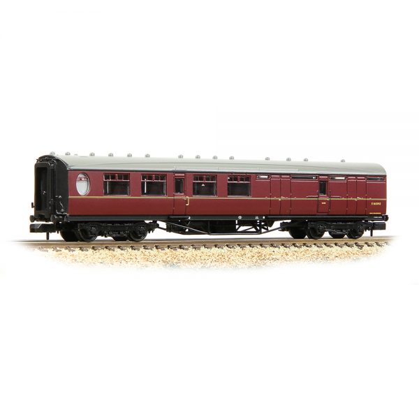 376-277A Graham Farish N gauge LNER Thompson Brake Second Corridor BR Maroon