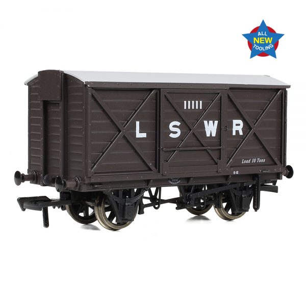 E87051 EFE Rail OO Gauge LSWR 10T Ventilated Van LSWR Brown