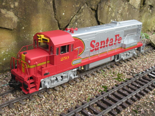 ART22110 Secondhand Aristocraft G Scale GE U25B - Santa Fe Warbonnet