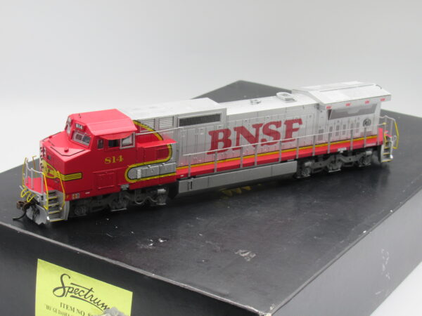 86027 Secondhand Bachmann Spectrum HO GE Dash 8-40CW - BNSF 814