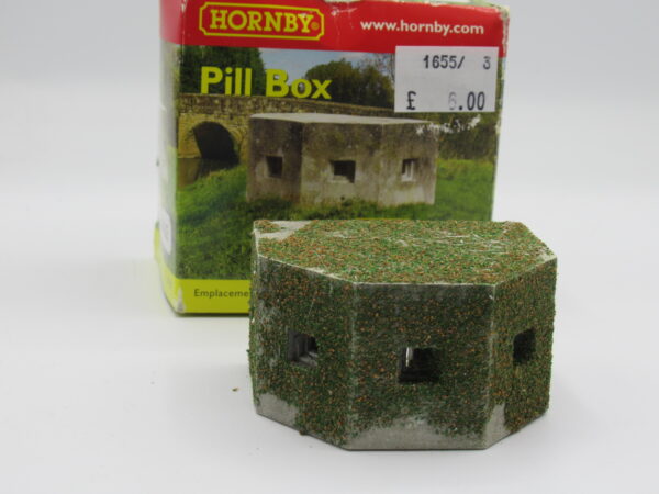 R8787 Secondhand Hornby OO Pill Box