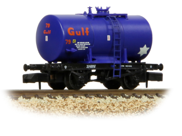 378-001 Graham Farish N gauge 14T Anchor-Mounted Tank Wagon 'Gulf' Blue