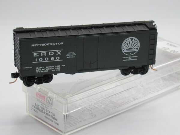 21420 Secondhand Micro Trains N gauge 40' Standard Box Car Plug Door - Eastern States Farmers Exchange