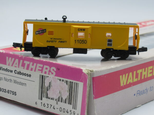 932-8755 Secondhand Walthers N gauge Bay Window Caboose - Chicago North western