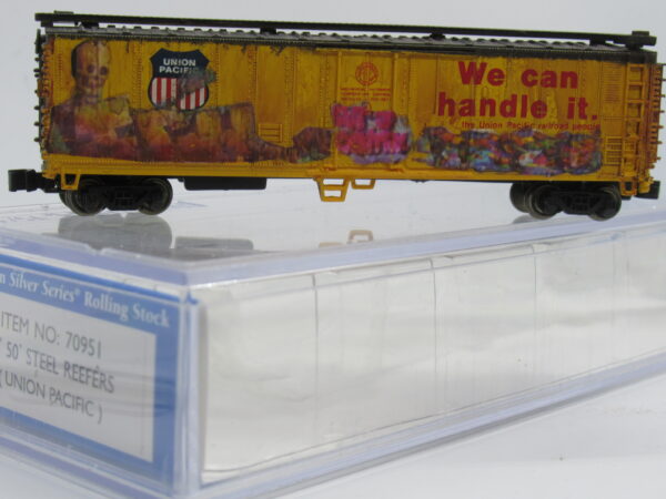 70951 Secondhand Bachmann N gauge 50' Steel Reefer- Union Pacific - Heavily Weathered